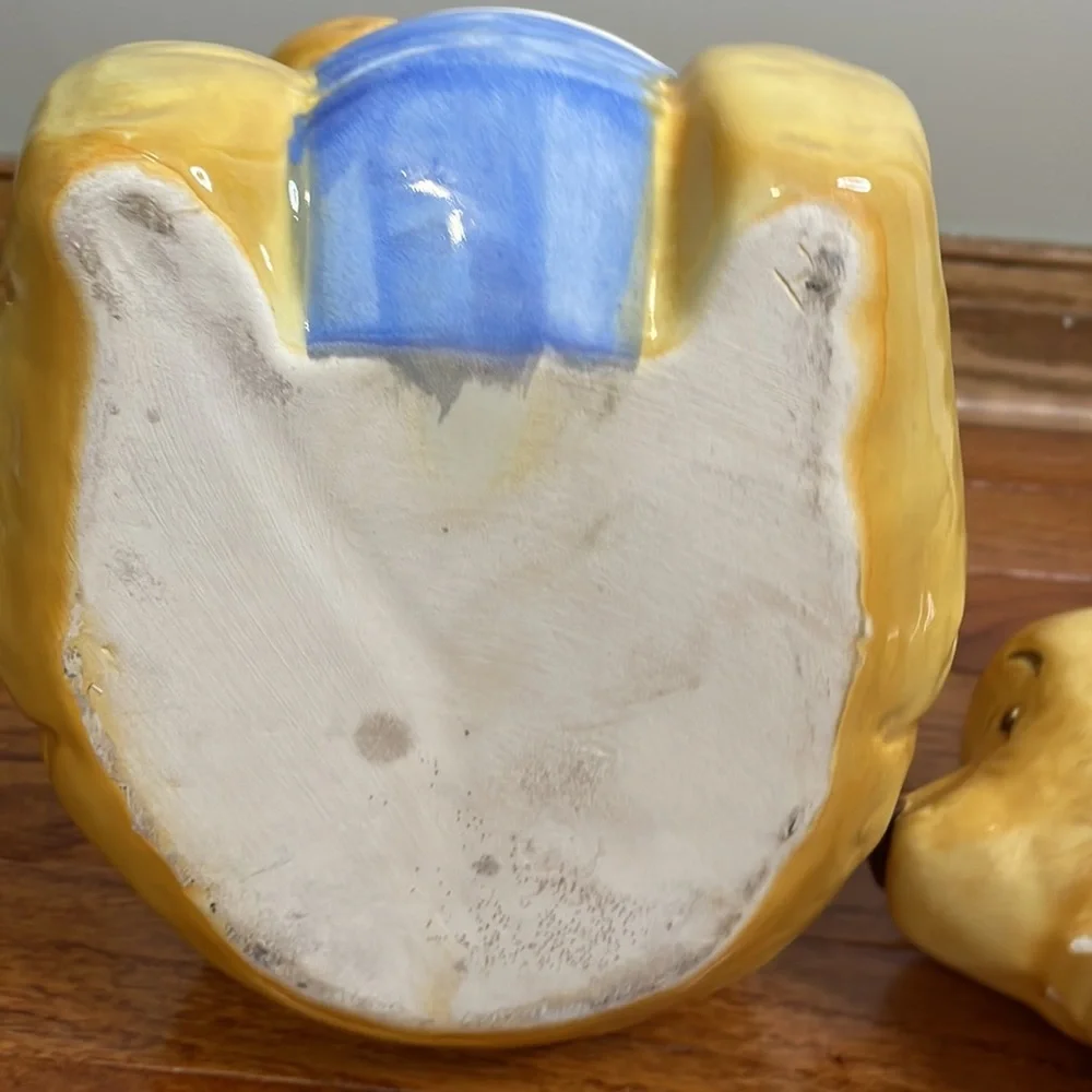 WINNIE‎ THE POOH Ceramic Cookie Jar. Vintage